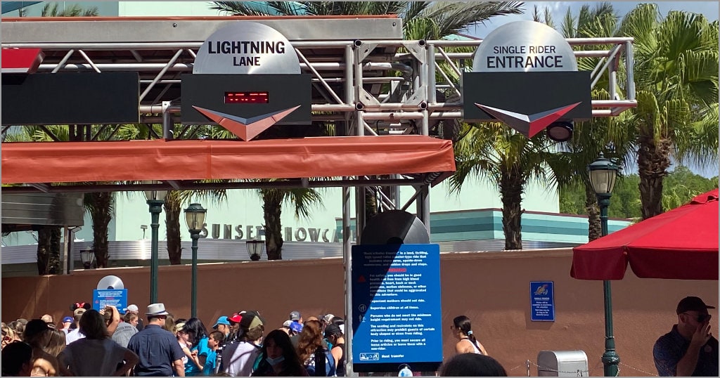 Single Rider's line in Rock'N'Roller Coaster in Hollywood Studios.