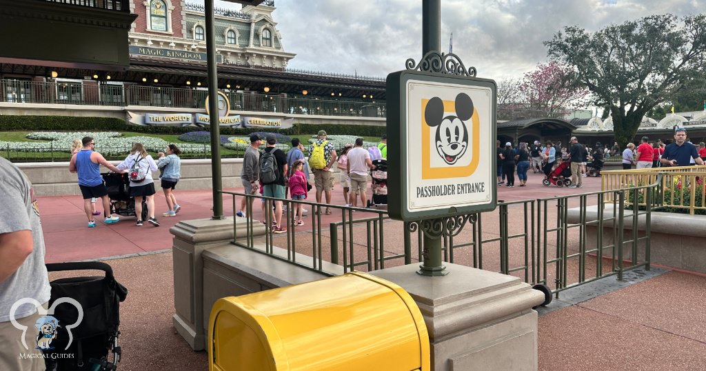 The Passholder's entrance line at Magic Kingdom.