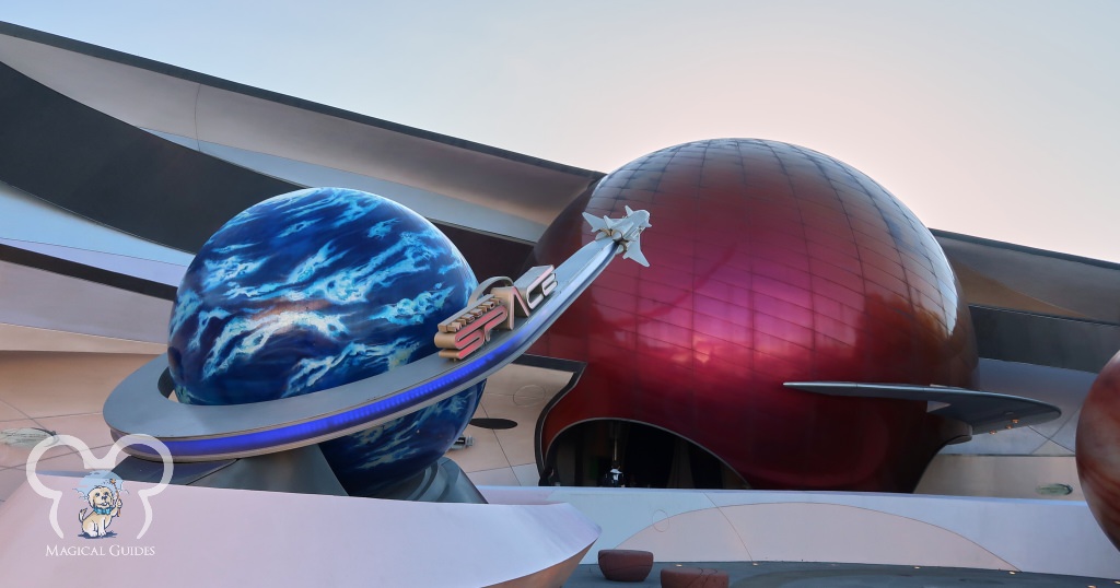 Two giant planets (Earth and Mars) welcome you to the entrance of this attraction.